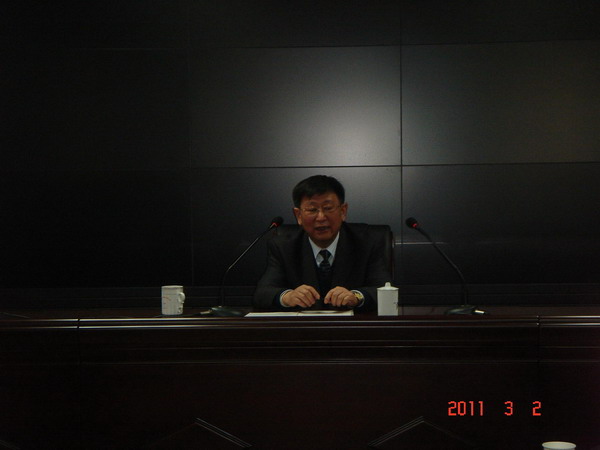 集團董事席華武總經(jīng)理、王重樂副總經(jīng)理，集團書記張正山親臨培訓(xùn)現(xiàn)場為大家授課